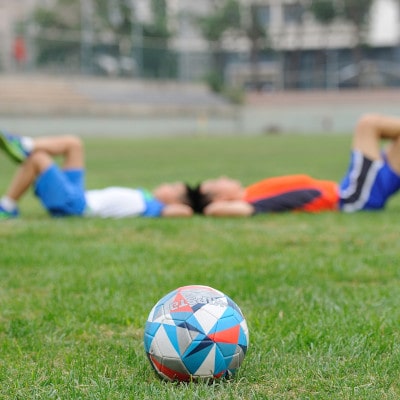 Internate mit Fußballprogrammen mit Problemen der psychischen Gesundheit